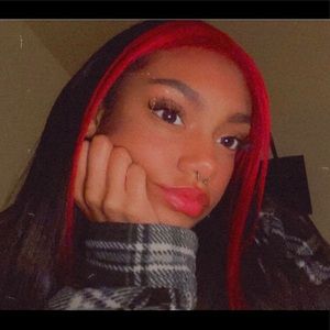 Meet your Posher, Laila